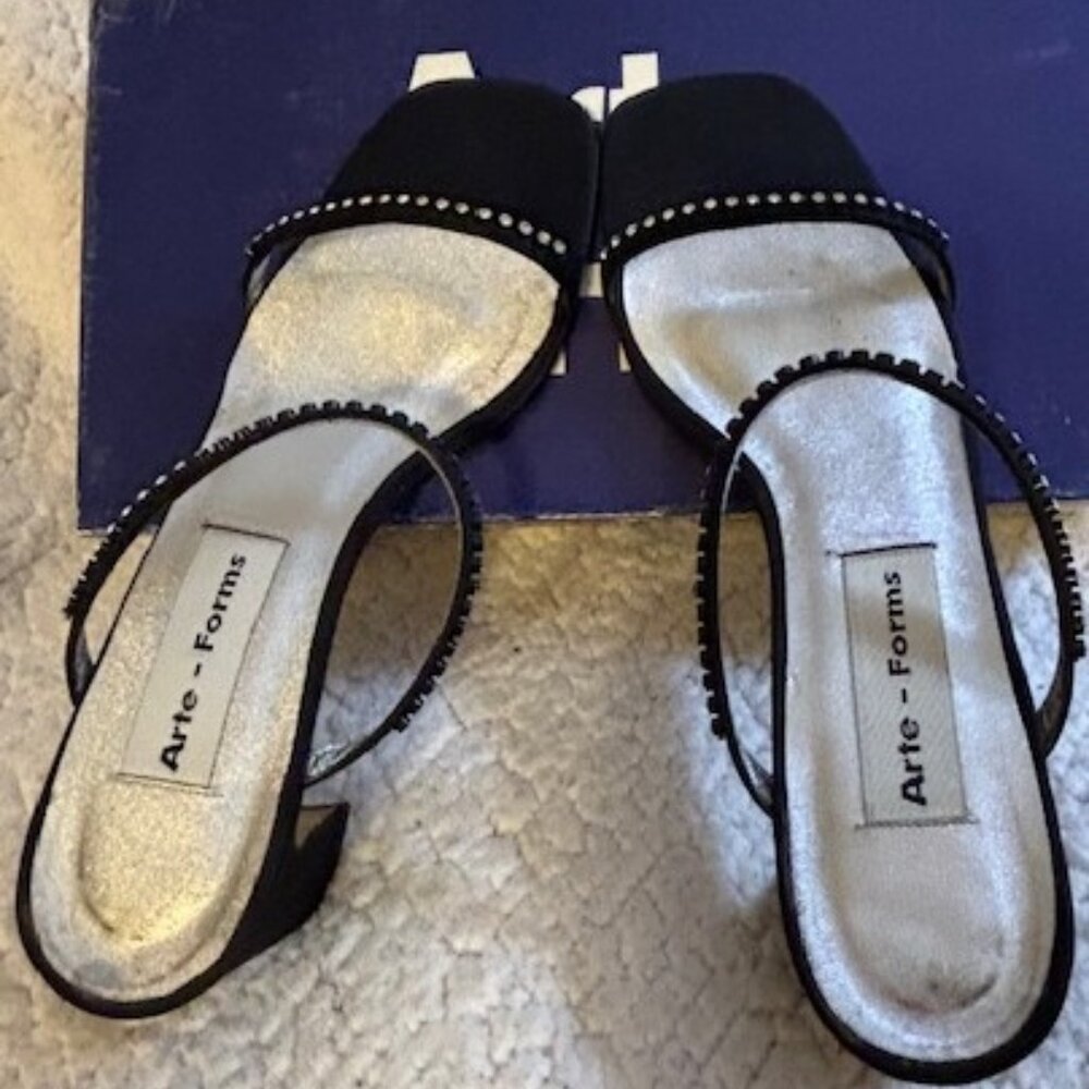 SLIDE SANDALS BY ARTE FORMS